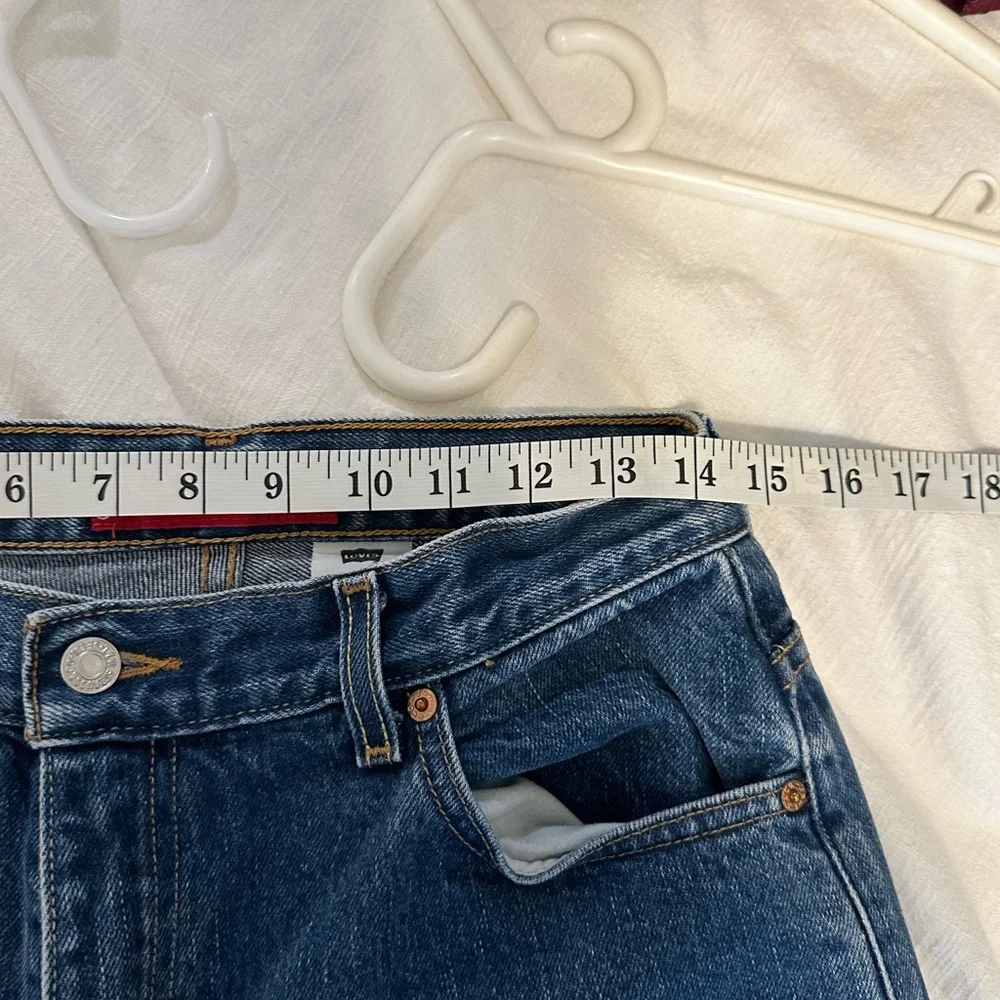 Levi 550 Jeans - Picture 4 of 6